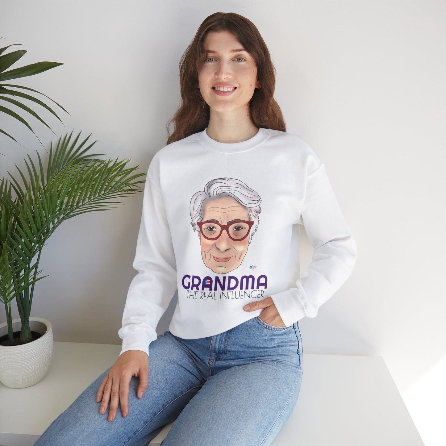 Grandma The real Influencer Heavy Blend™ Crewneck Sweatshirt