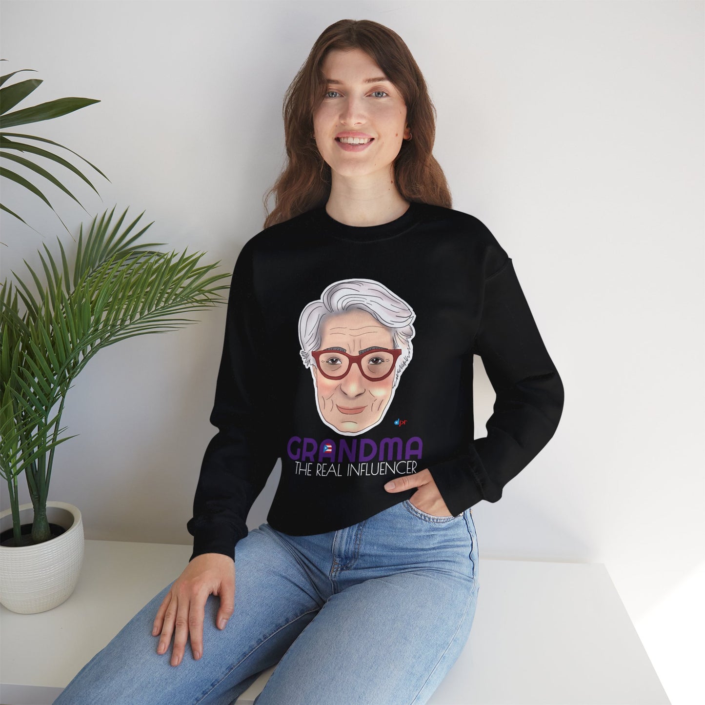 Grandma The real Influencer Heavy Blend™ Crewneck Sweatshirt